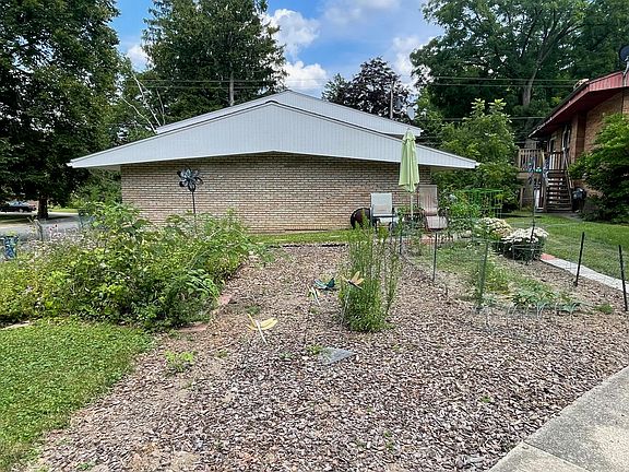 3rd image of 1465 Bemidji Dr