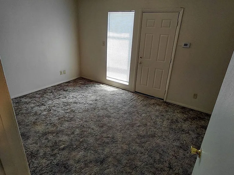 Prairie Sun Apartments — Photo 13
