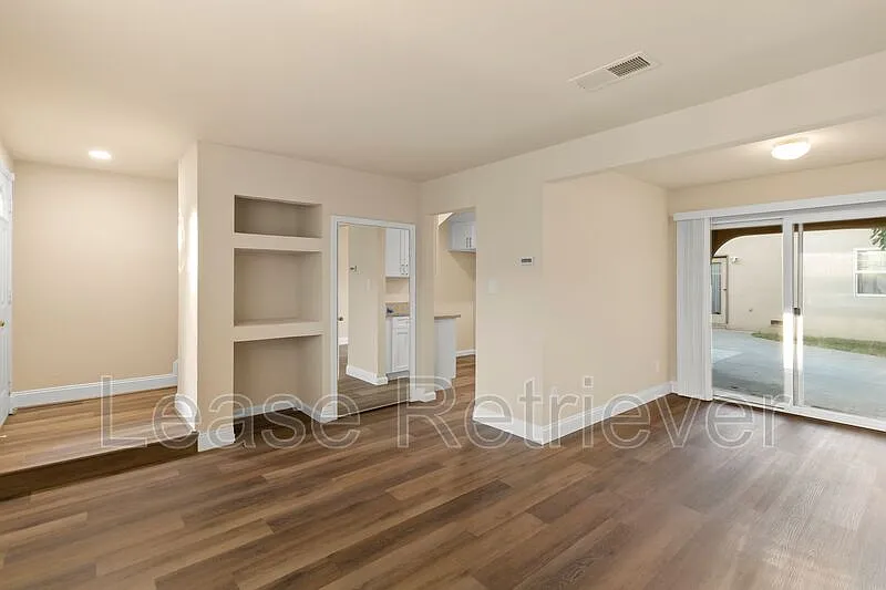 2 bed, 1.0 bath, 800 sqft, $1,895 — Photo 2