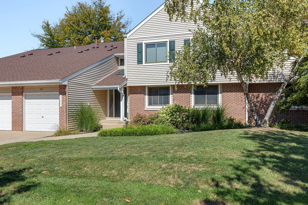 938 Hidden Lake Dr #938, Buffalo Grove, IL 60089 | MLS #12482552