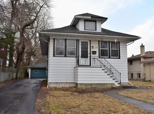 1045 E Division St, Lombard, IL 60148