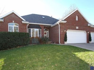 3311 Williamsburg Dr, Lincoln, NE 68516