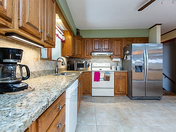 4th image of 4108 Kennedy Dr