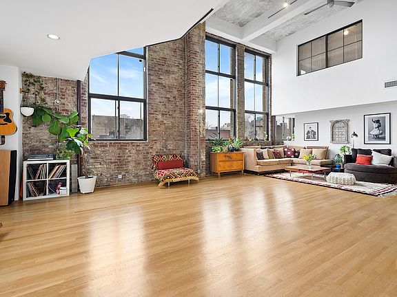 2nd image of 330 Wythe Ave APT 3G