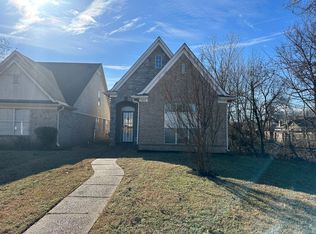 7905 Lowrance Rd, Memphis, TN 38125