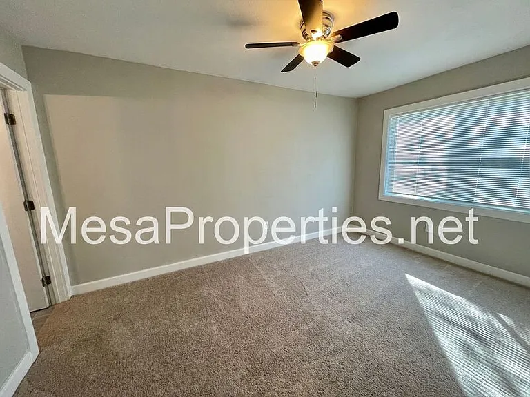 762 S Currier St — Photo 3