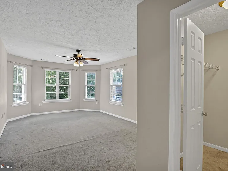 10886 Moore St — Photo 25