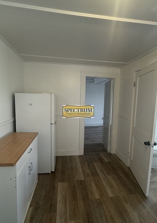 1st image of 80 Elm St #5