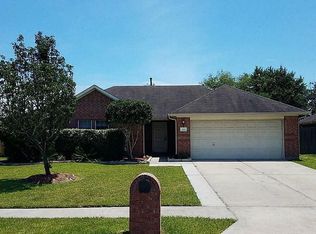 215 Green Isle Ave, Dickinson, TX 77539