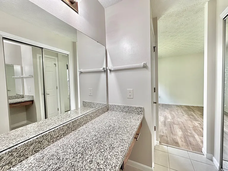 Master Bathroom (First Floor)