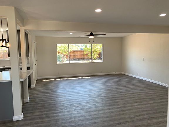3rd image of 708 S Hollenbeck St