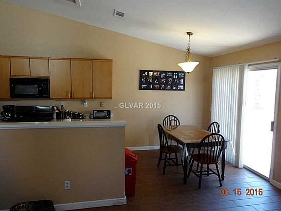 5th image of 408 W Azure Ave