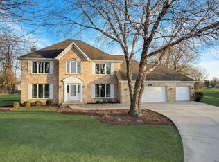 7N969 Brittany Ct, St Charles, IL 60175