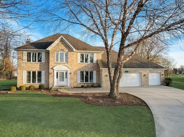 7N969 Brittany Ct, St Charles, IL 60175