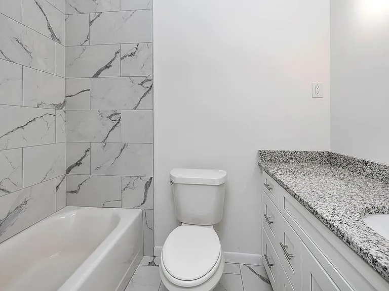 1000 Mallery Street Ext #F57 — Photo 8