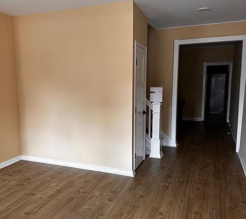 2nd image of 508 Monmouth St