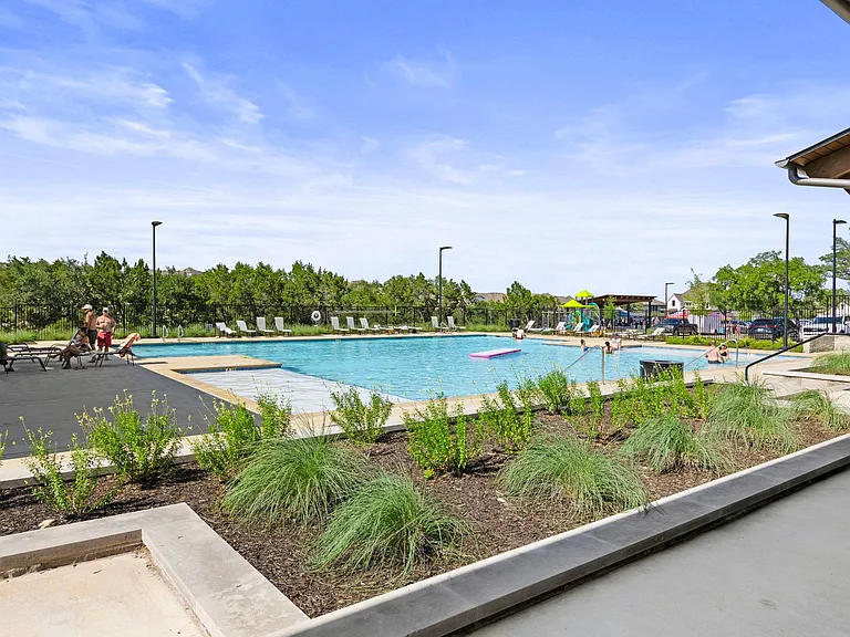 1204 Texas Ash Ln — Photo 38