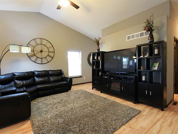2nd image of 4154 Mourning Dove Dr