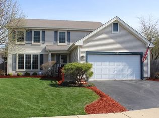653 Lakewood Farms Dr, Bolingbrook, IL 60490