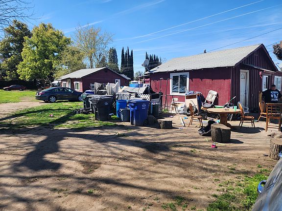 4th image of 245 W Oakland Street