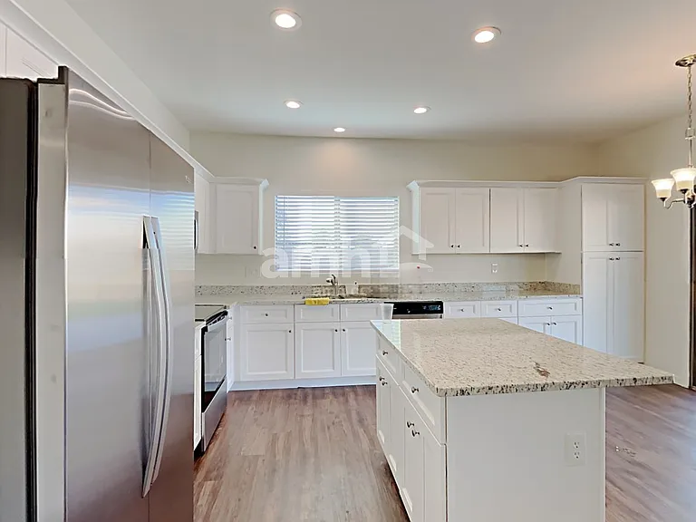 3734 W Nancy Ln — Photo 3