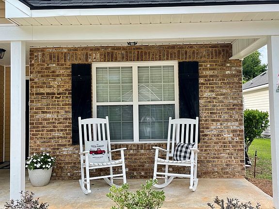 3rd image of 5245 Greyfield Cir