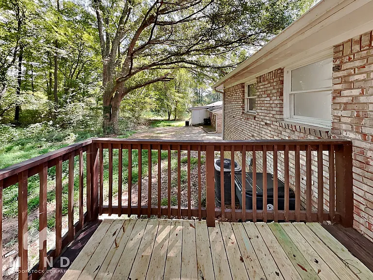 71 Sheila Ln #B — Photo 11