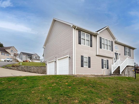 5th image of 504 Santa Fe Ct