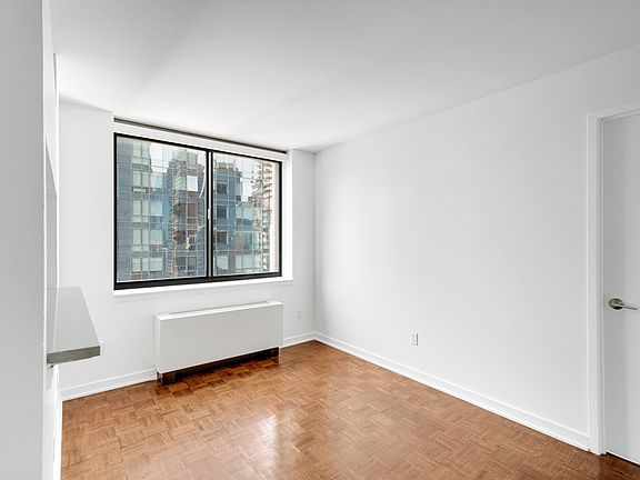 5th image of 420 W 42nd St APT 24F