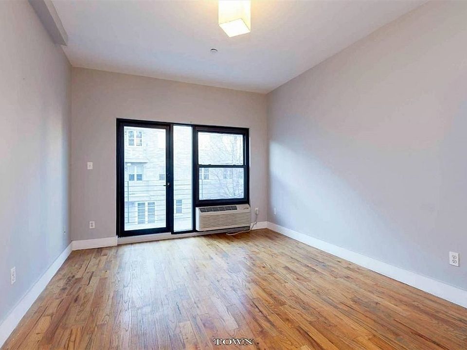 2nd image of 956 Bedford Ave #6B