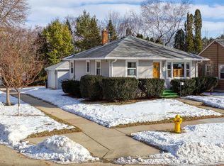 1334 Evans St, Oshkosh, WI 54901