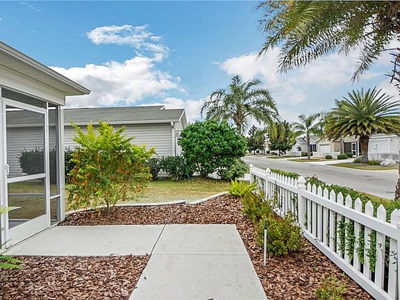 5th image of 1359 Hollyberry Pl
