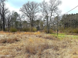 4017 E Fernwood Rd, McComb, MS 39648