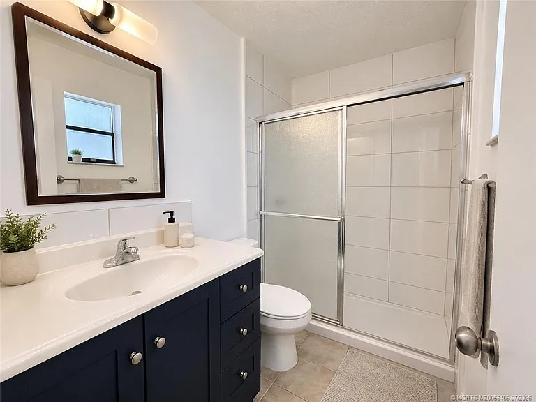 615 Oleander St #201 — Photo 10