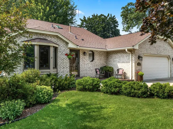 480 Suzanne Ave, Shoreview, MN 55126