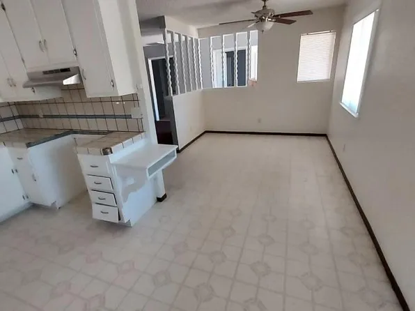 18216 Walnut St, Hesperia, CA 92345