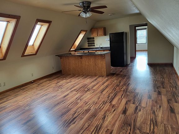 4th image of 625 1/2 N Blackhawk Blvd #1
