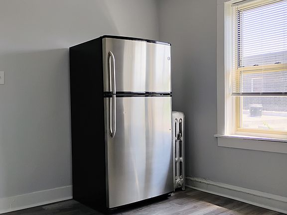 4th image of 6602 S Ingleside Ave #921-2