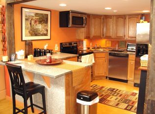 5 Dedford St, East Greenwich, RI 02818