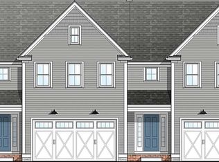 8 Granville Ln, Amesbury, MA 01913