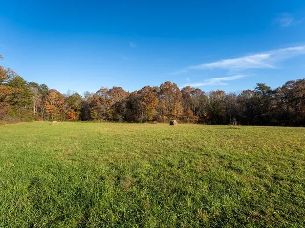 1090 Old Sunbright Rd, Jamestown, TN 38556