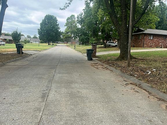 5th image of 223 Highland Rd