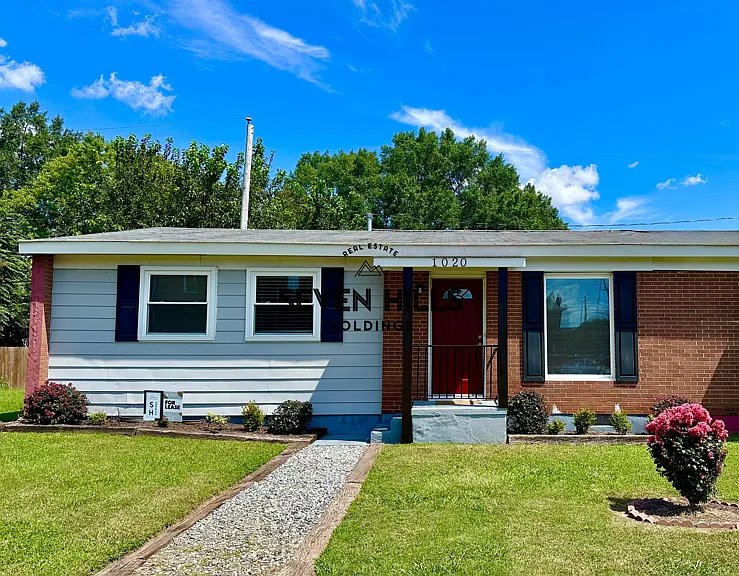 1020 Kinney St — Photo 1