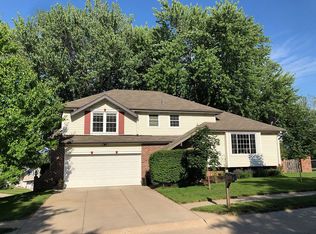 12129 Burdette Cir, Omaha, NE 68164