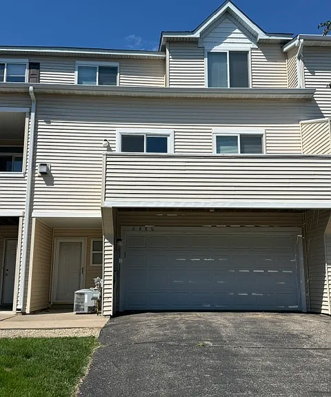 6886 Meadow Grass Ln S — Photo 2