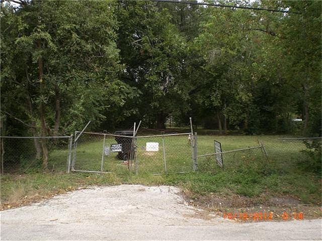 2nd image of 5025 Mallow St