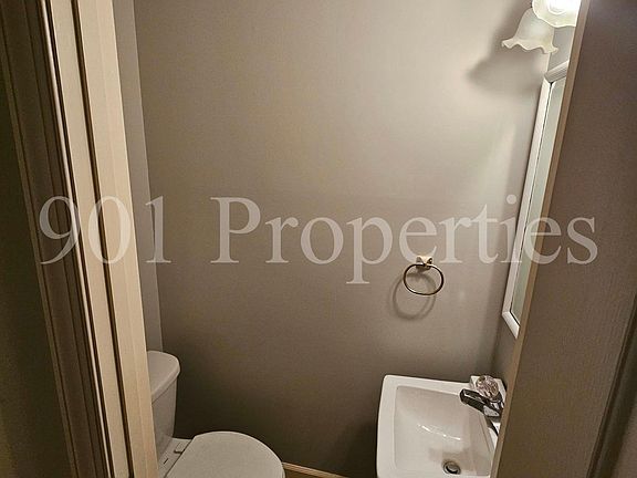 4th image of 3740 Charleston Square Dr