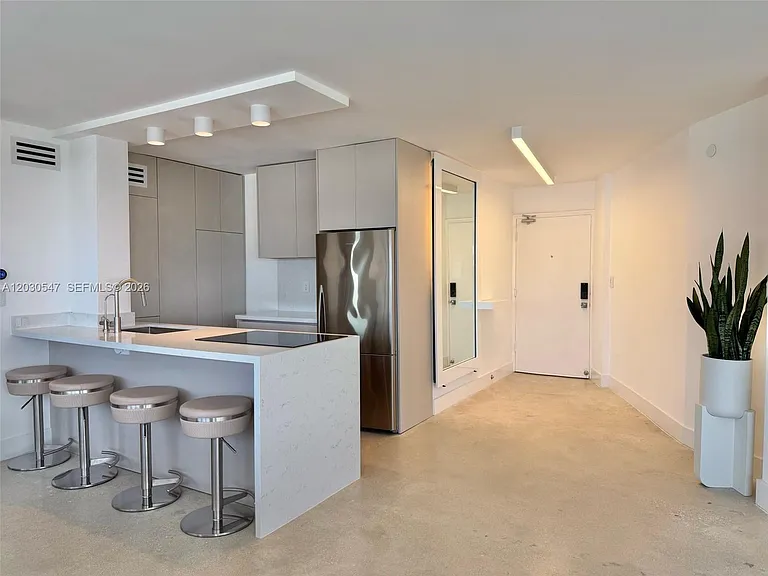 1881 Washington Ave #9C — Photo 16