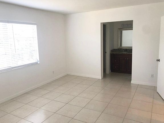 3rd image of 11518 Landing Pl APT B4