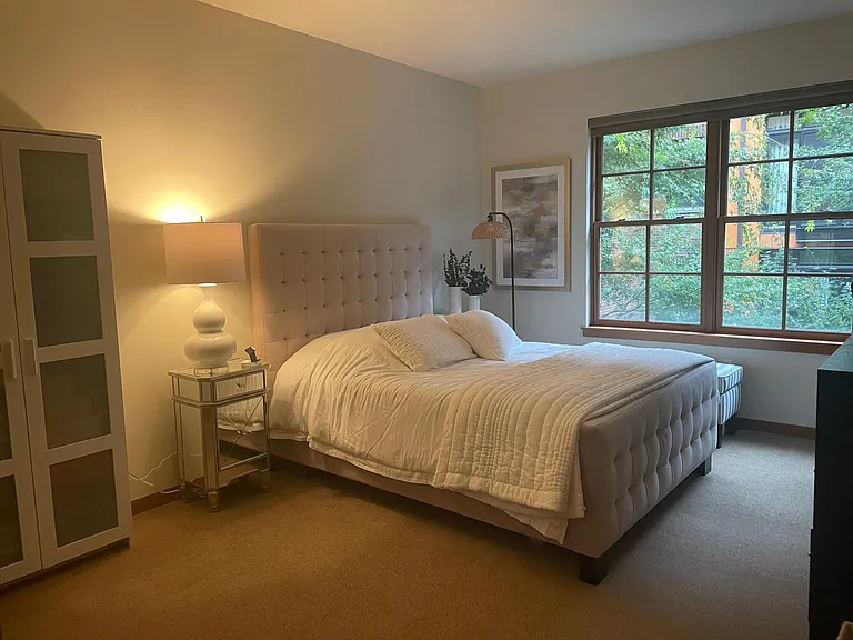 Large spacious bedroom with walk in closet